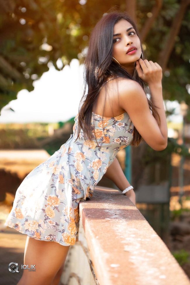 Ashna-Zaveri